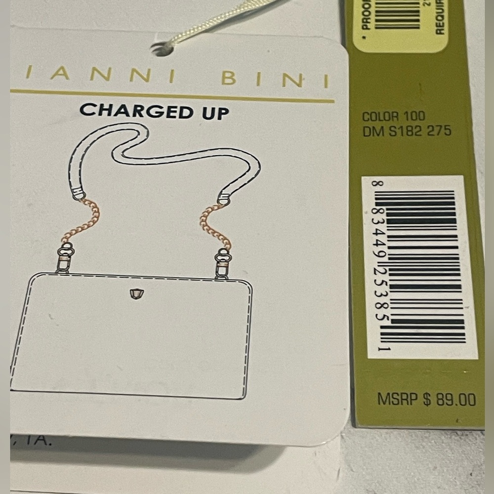 Gianni Bini NWT🖤 Charged up purse with Power Bank - Picture 17 of 17